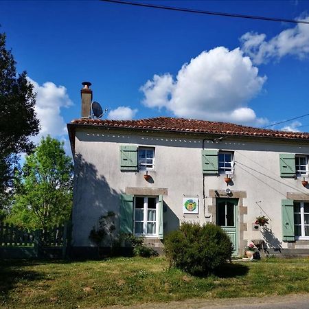 chambres d hotes L'agapé Saint-Martial-sur-Isop Extérieur photo