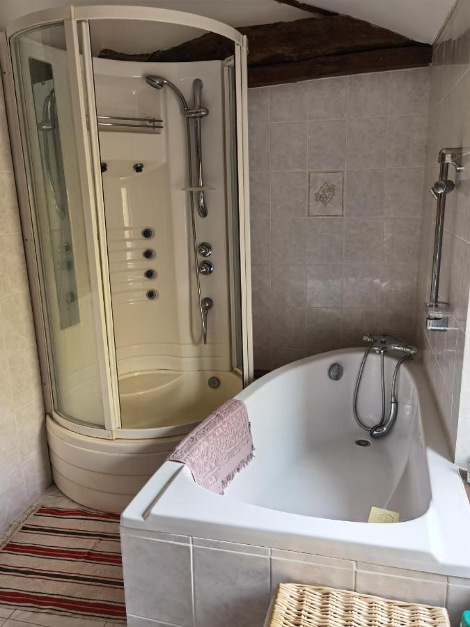 chambres d hotes L'agapé Saint-Martial-sur-Isop Extérieur photo